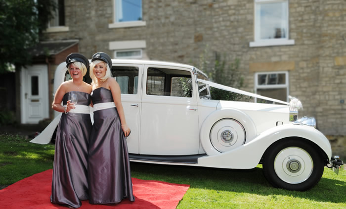 Bridesmaids and Vintage Rolls Royce